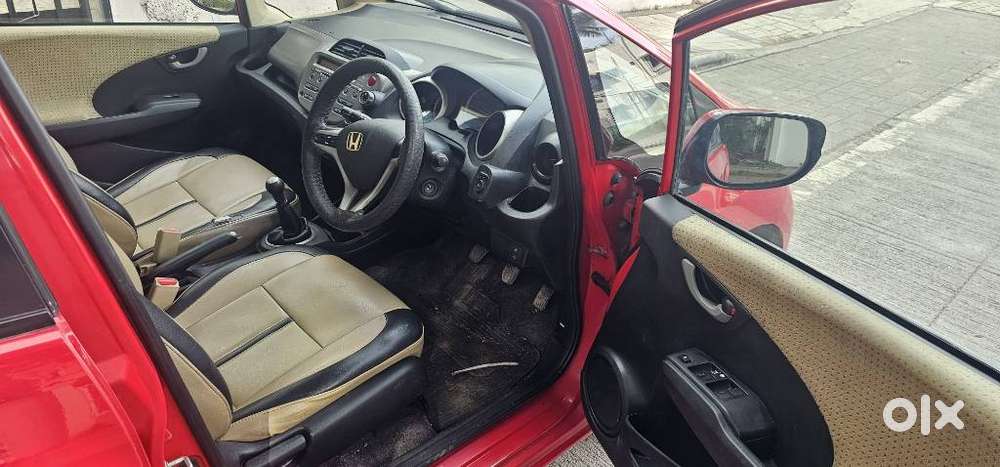 Honda Jazz V Mt Privilege, 2012, Petrol