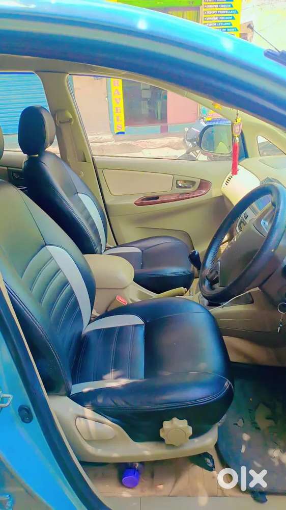 Toyota Innova V Diesel 2014