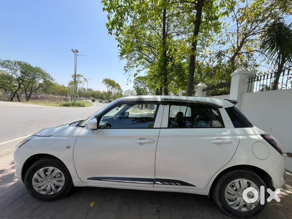 Maruti Suzuki Swift 2024 Petrol 33000 Km Driven