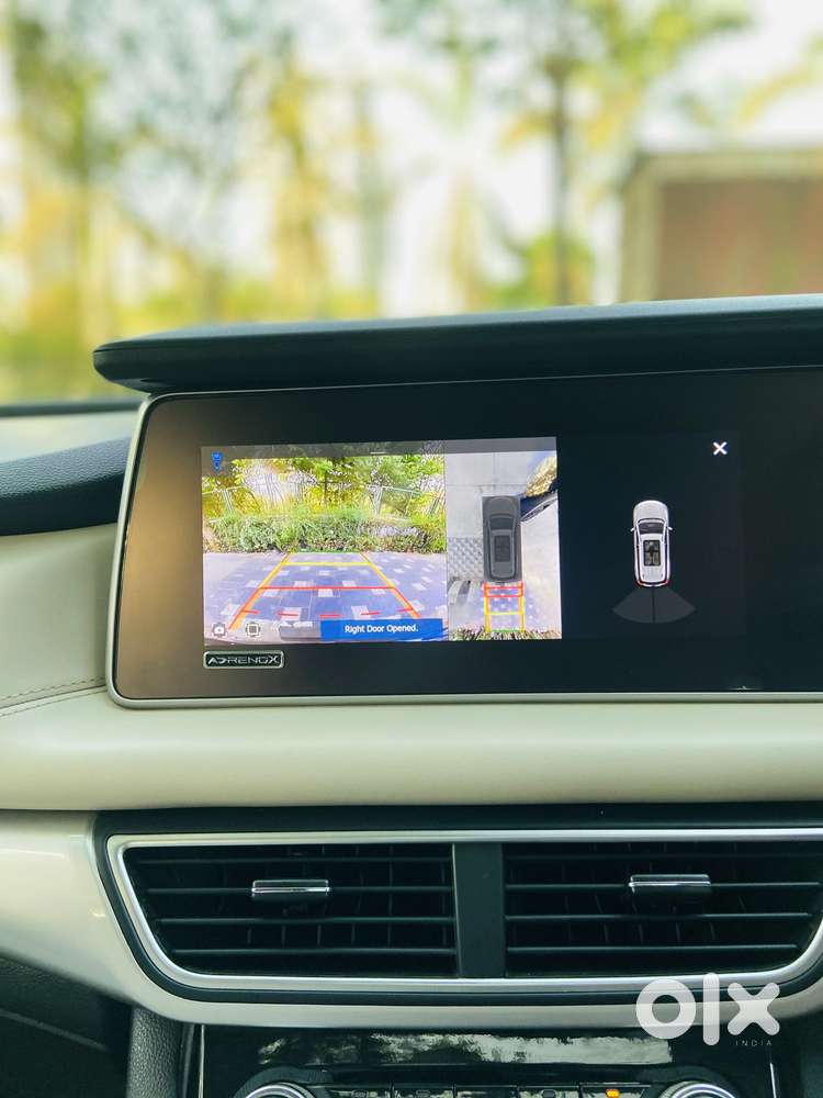 Mahindra Xuv700 2.2 Ax 7 Diesel At Luxury Pack Str Awd, 2023, Diesel