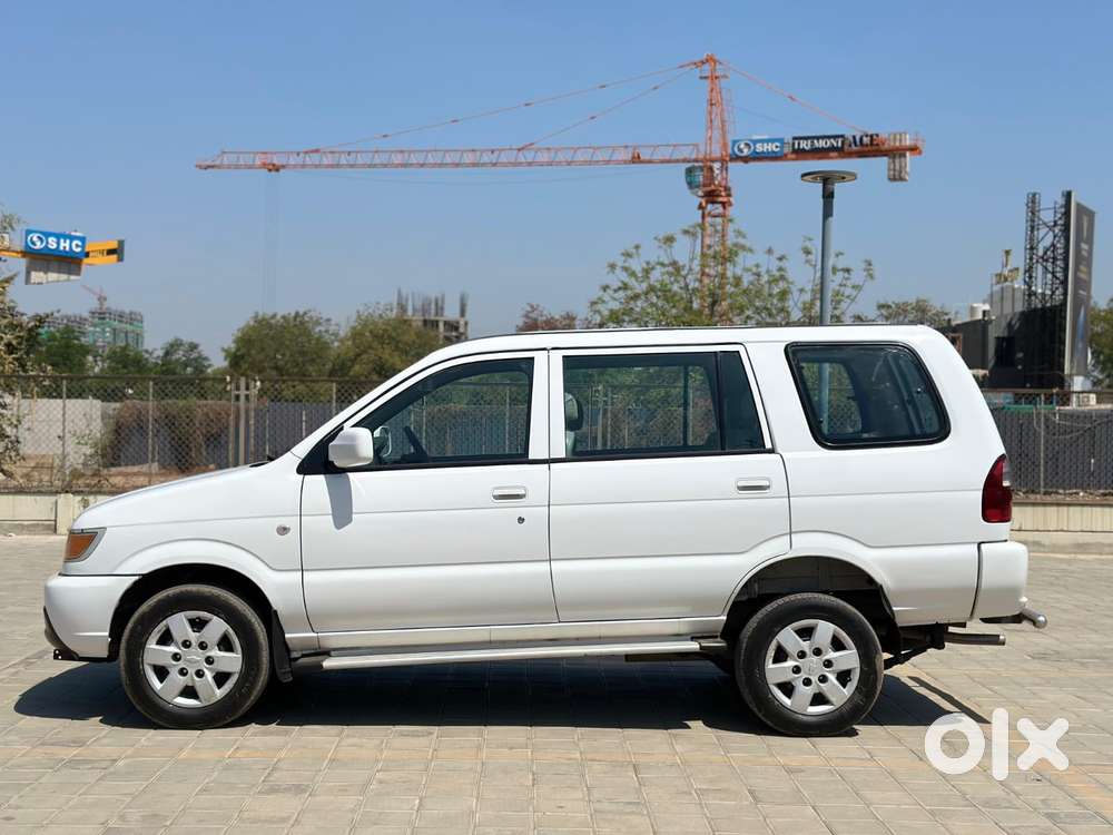Chevrolet Tavera Neo 3 Ls- 10 Str Bs-iii, 2016, Diesel