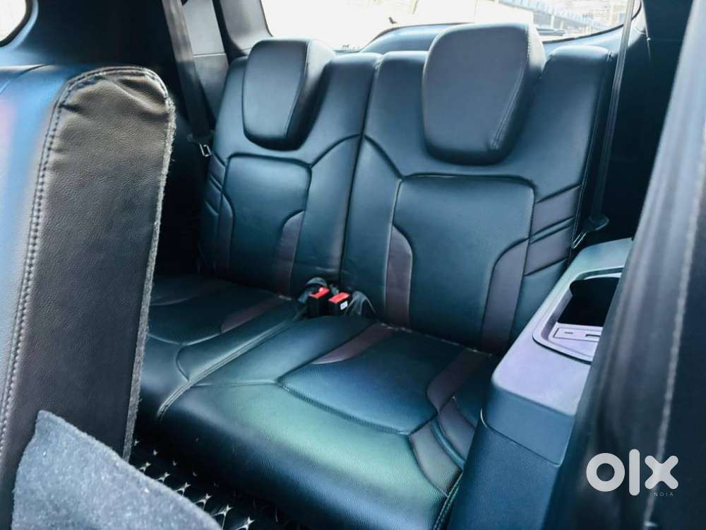 Tata Safari Pure Plus S Dark Edition, 2025, Diesel