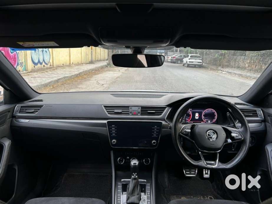 Skoda Superb 2.0 Sportline Tsi At, 2023, Petrol
