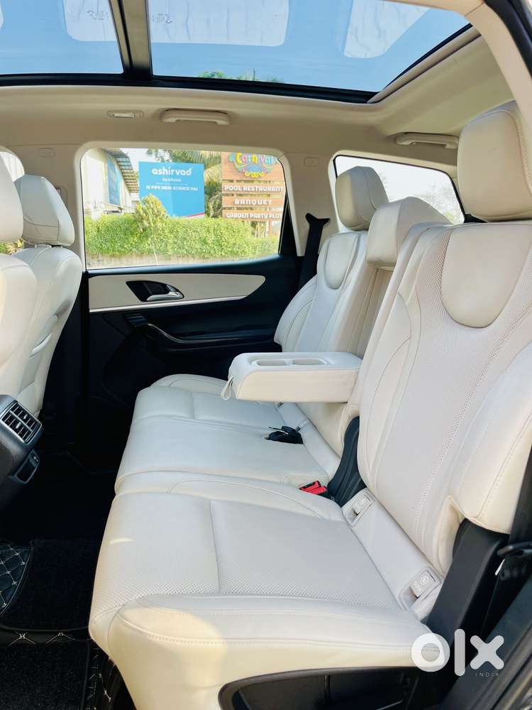 Mahindra Xuv700 2.2 Ax 7 Diesel At Luxury Pack Str, 2024, Diesel