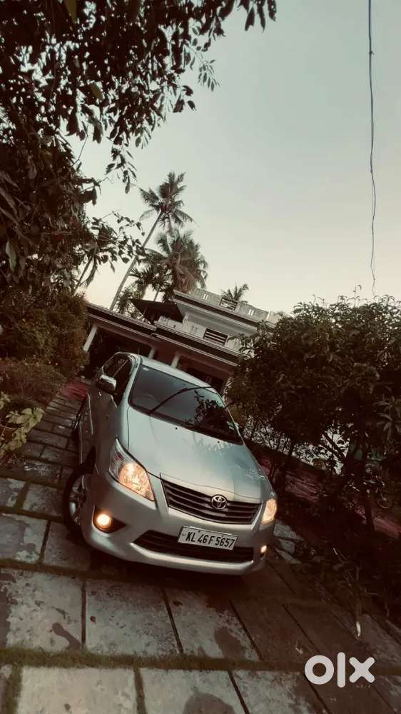 Toyota Innova 2012 Diesel Well Maintained