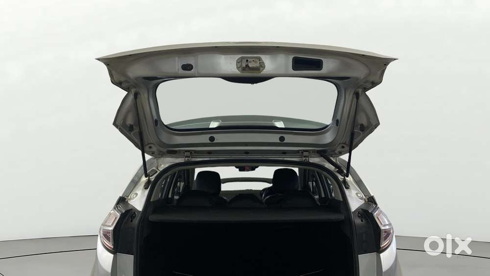 Tata Nexon 1.2 Revotron Xma, 2018, Petrol