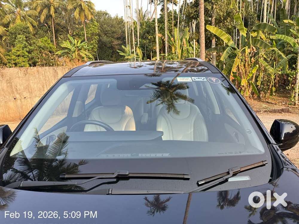 Xuv 700 Ax7l 2025