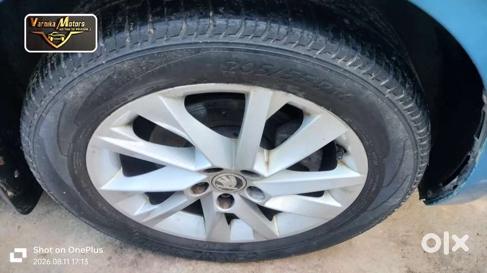 Skoda Slavia Ambition 1.0l Tsi At, 2022, Petrol