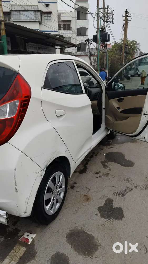 Hyundai Eon 2016 Petrol Well Maintained