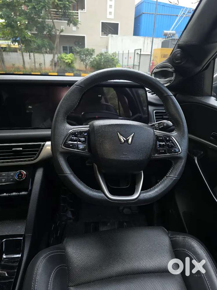 Mahindra Xuv700 Diesel 2028 Manual 29000 Km