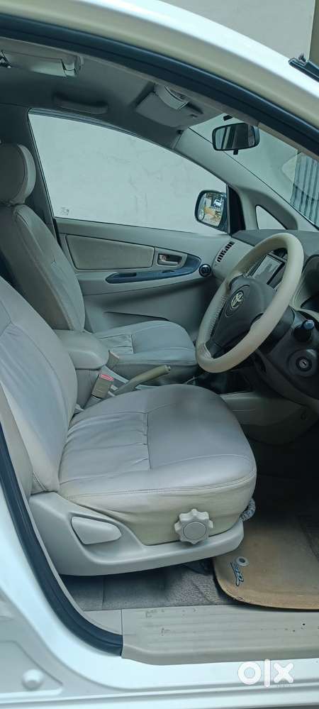 Toyota Innova 2.5 G (diesel) 7 Seater, 2010, Diesel