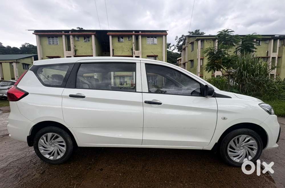 Maruti Ertiga Petrol Manual 2024