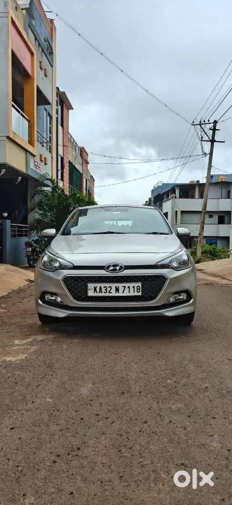 Hyundai I20 2015 Top Model All Showroom History