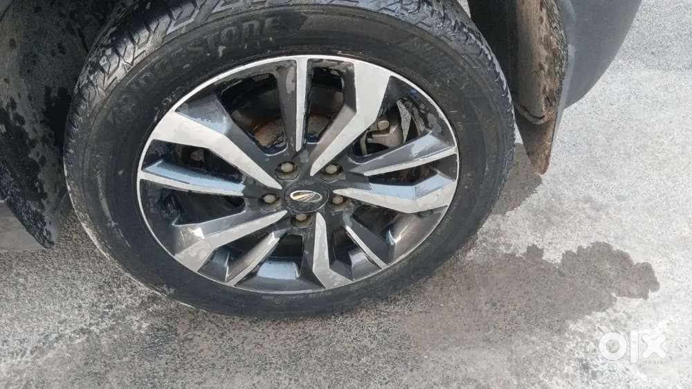 Mahindra Xuv300 2019 Diesel Well Maintained
