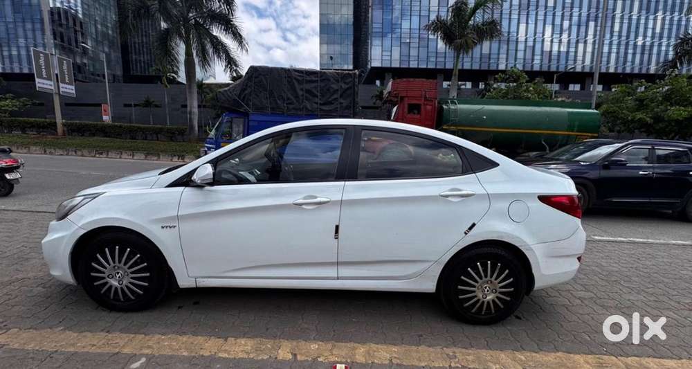 Hyundai Fluidic Verna 2011