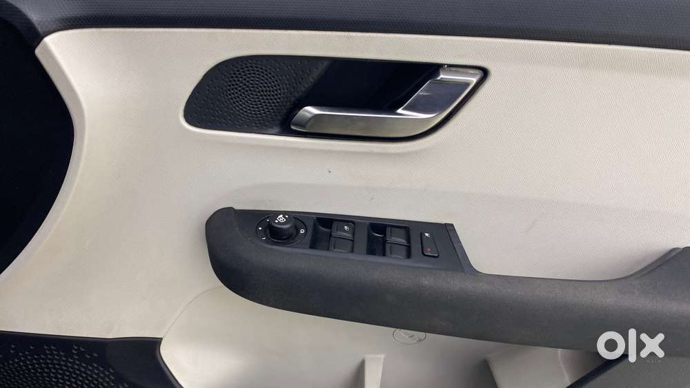 Tata Altroz 1.2 Xza Plus, 2022, Petrol