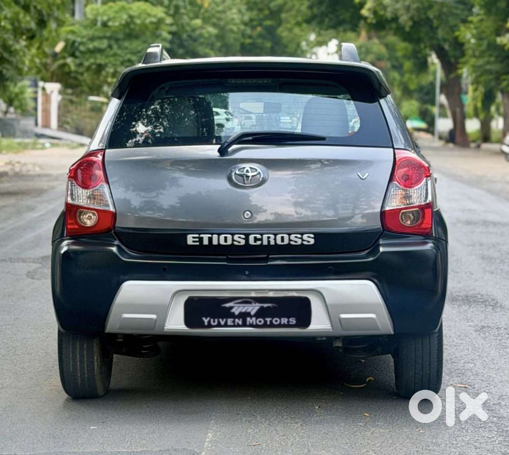Toyota Etios Cross 1.5l V, 2015, Petrol