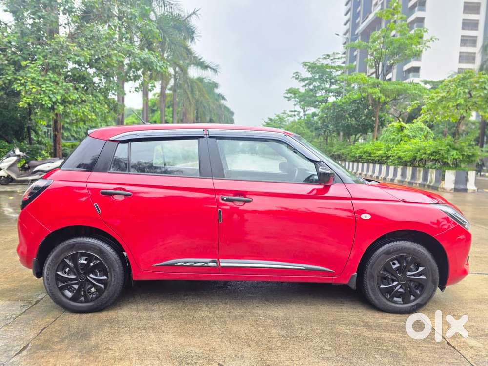 Maruti Suzuki Swift 1.2 Lxi (o), 2025, Petrol