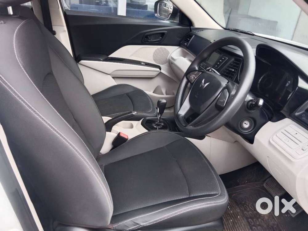 Mahindra Xuv300 W6, 2023, Petrol