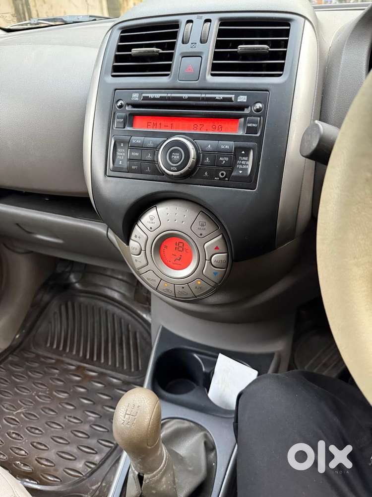 Nissan Sunny Xv Special Edition, 2011, Petrol