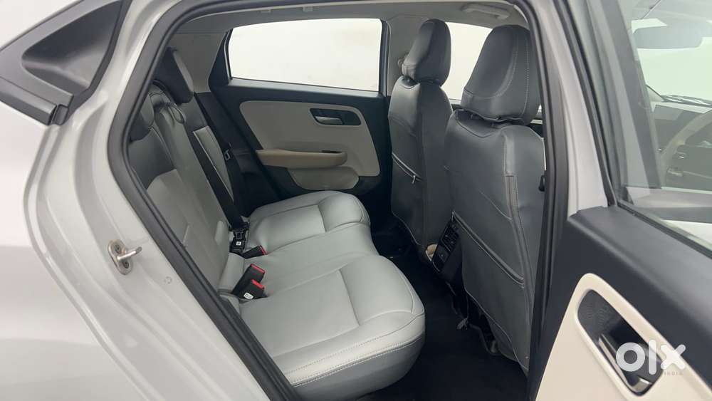 Tata Altroz Xm Plus Petrol, 2025, Petrol