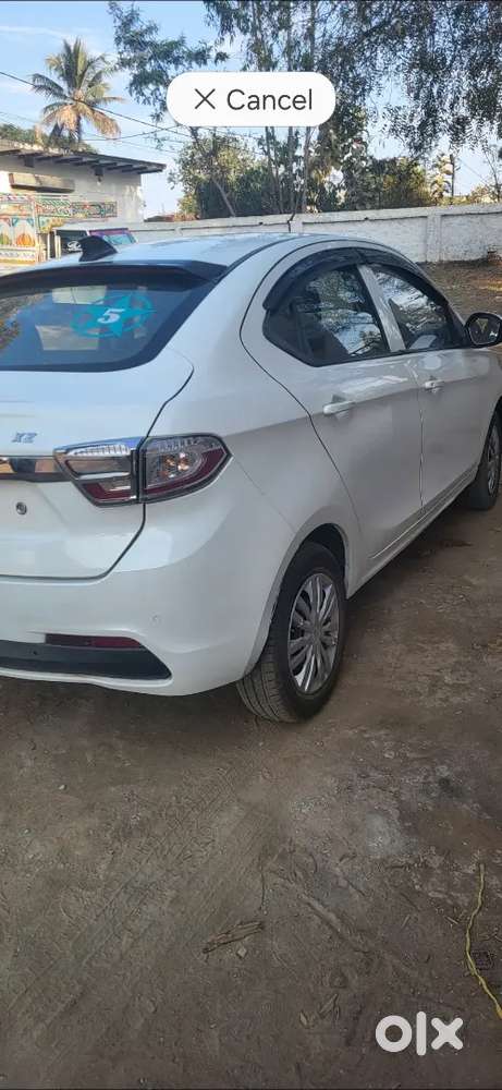 Gadi Me Koi Bhi Kaam Nahi Hai Good Condition Me Hai