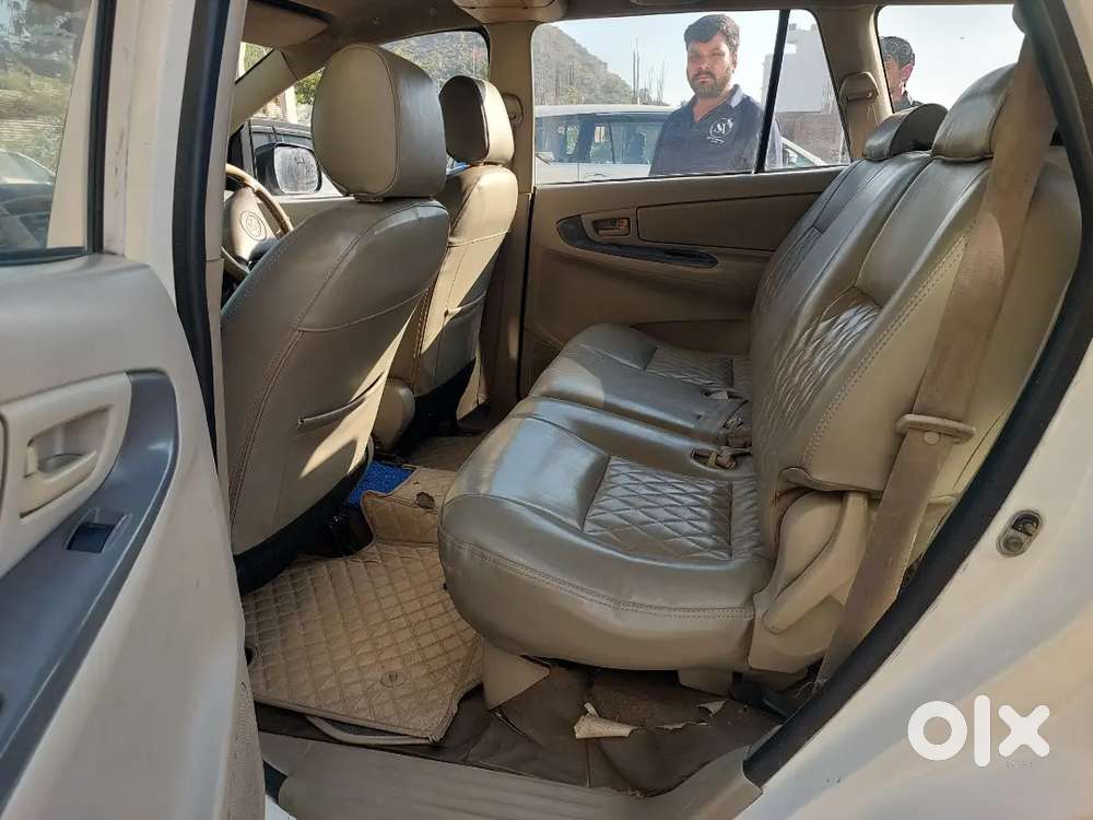 Toyota Innova 2013 Diesel Well Maintained