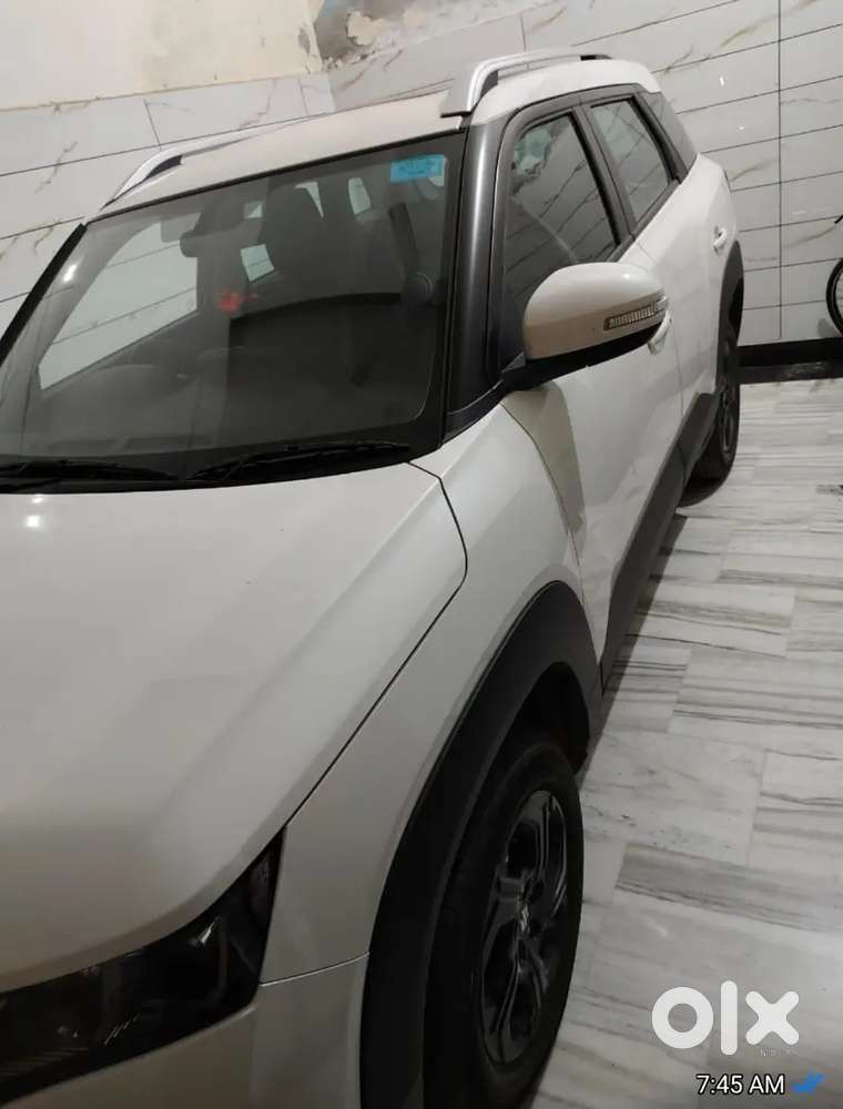 Maruti Suzuki Brezza Smart Hi-brid 2022,petrol,sunroof,push Button Sta
