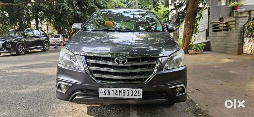 Toyota Innova 2.5 V 8 Str, 2015, Diesel