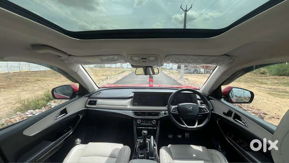 Mahindra Xuv700, 2022, Petrol