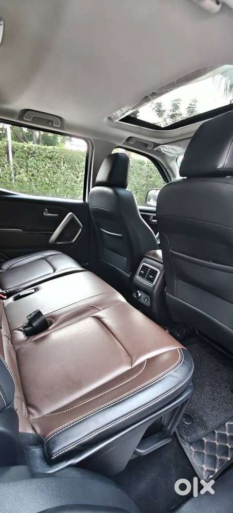 Mahindra Scorpio-n 2.0 Z8 L Petrol Mt 7 Str, 2025, Petrol