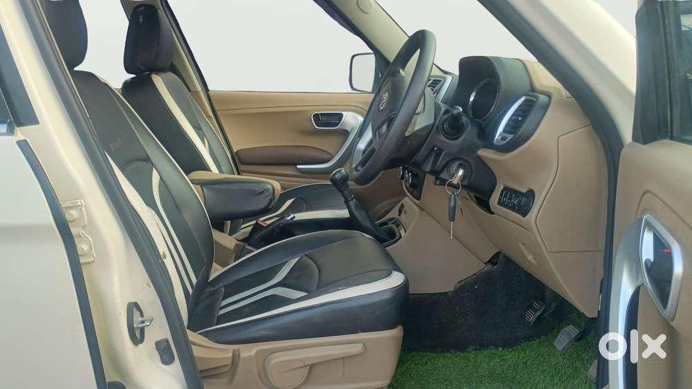 Mahindra Tuv 300 T8, 2018, Diesel