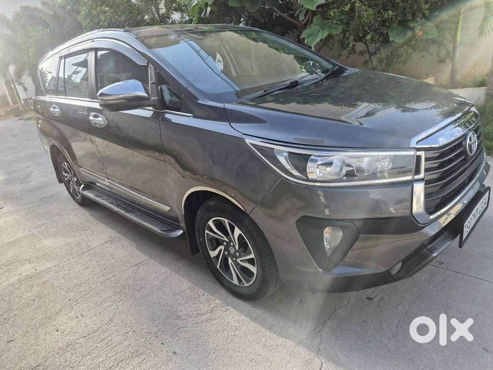 Toyota Innova Crysta 2.4 G Plus Mt 8 Str, 2021, Diesel