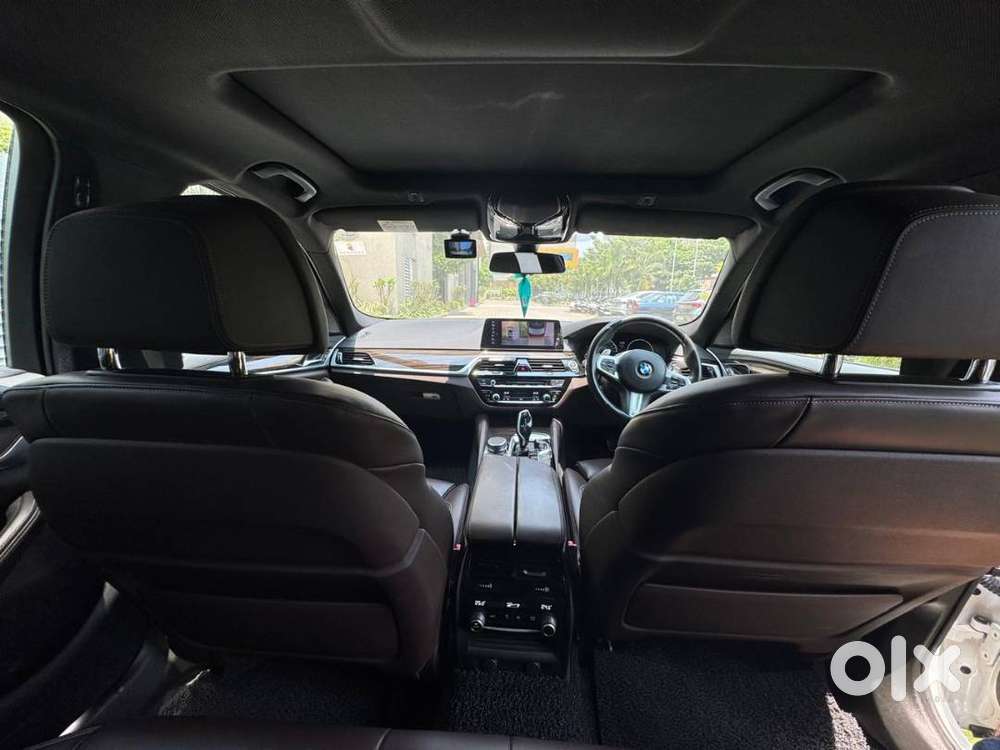 Pristine 2019 Bmw 530d M Sport  3.0l Inline-6  Sub 28,000 Kms!