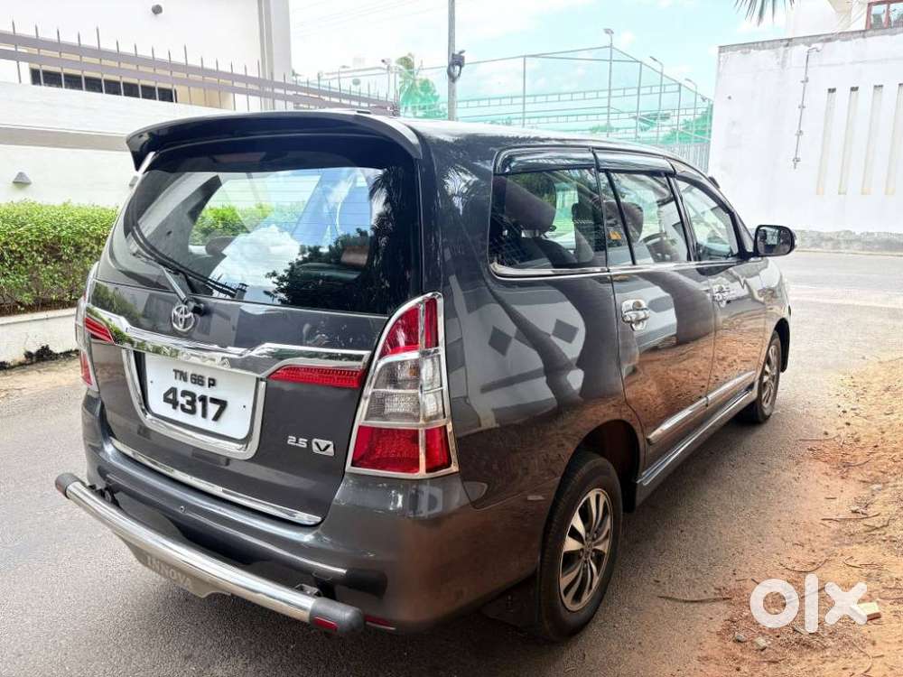 Toyota Innova 2.5 V 8 Str, 2015, Diesel