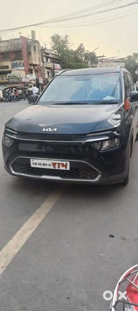 Kia Carens 2024 Petrol Well Maintained