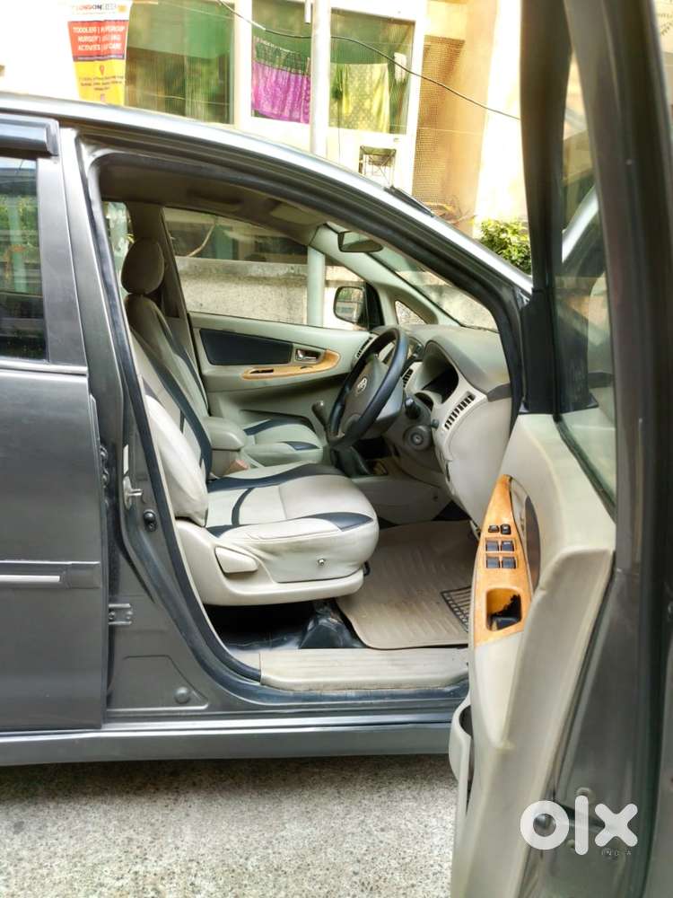 Toyota Innova 2.5 Gx 7 Str Bs-iii, 2009, Diesel