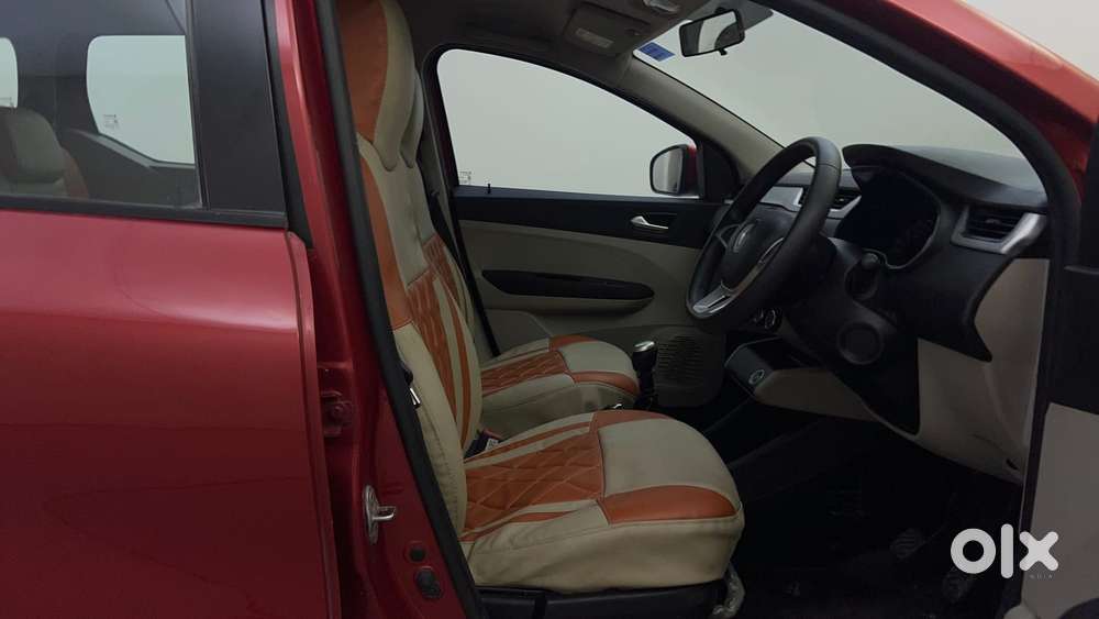 Renault Triber Rxz, 2020, Petrol