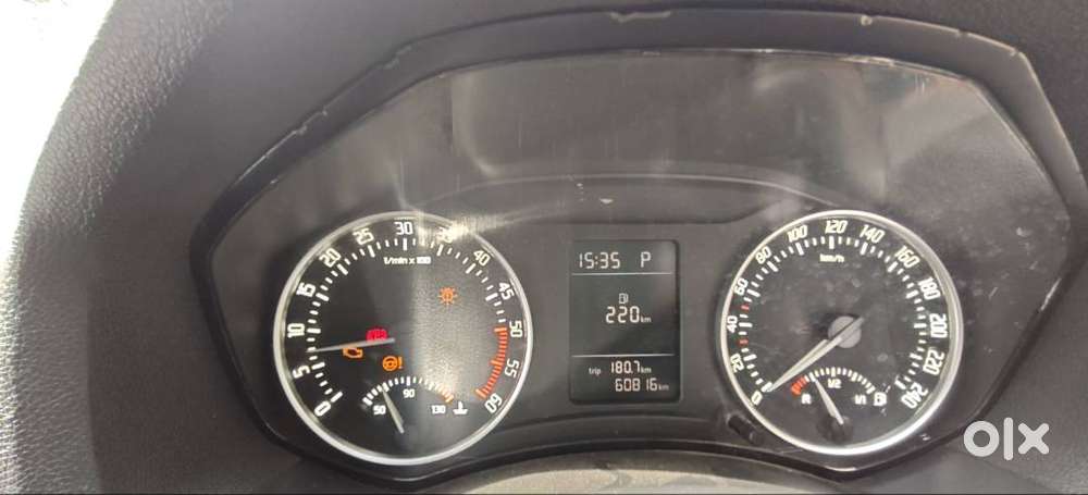 Skoda Laura Ambiente At 2.0 Tdi Cr (2012) – Diesel Automatic ₹3,50,000