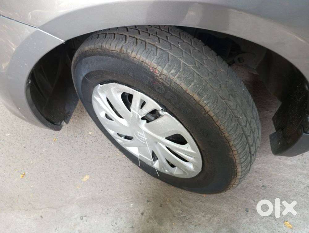 Maruti Suzuki Swift Vxi Abs Bsiv, 2016, Petrol