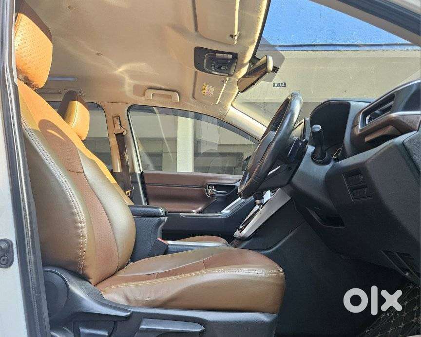 Toyota Innova Hycross 2.0 Vx Hybrid 8 Str, 2023, Petrol