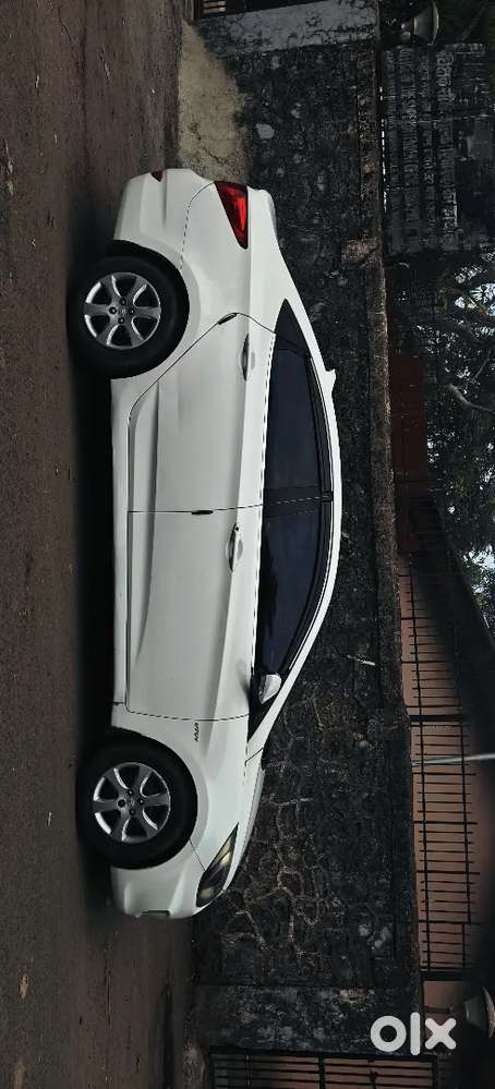 Hyundai Verna 1.6 Vtvt 2012