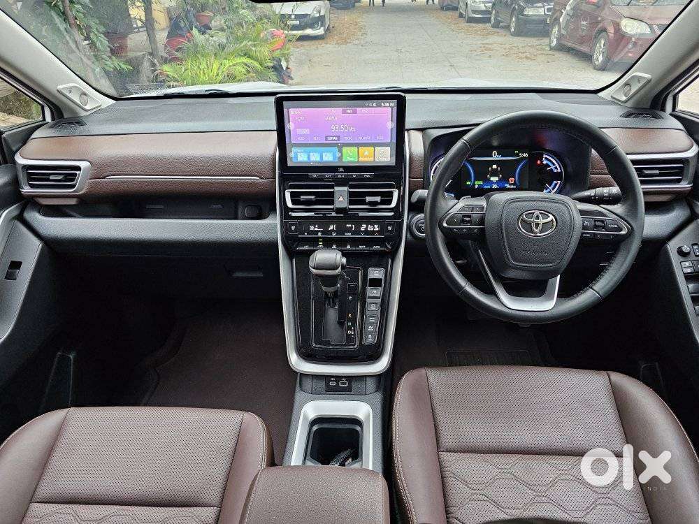 Toyota Innova Hycross 2.0 Zx Hybrid 7 Str, 2024, Cng & Hybrids