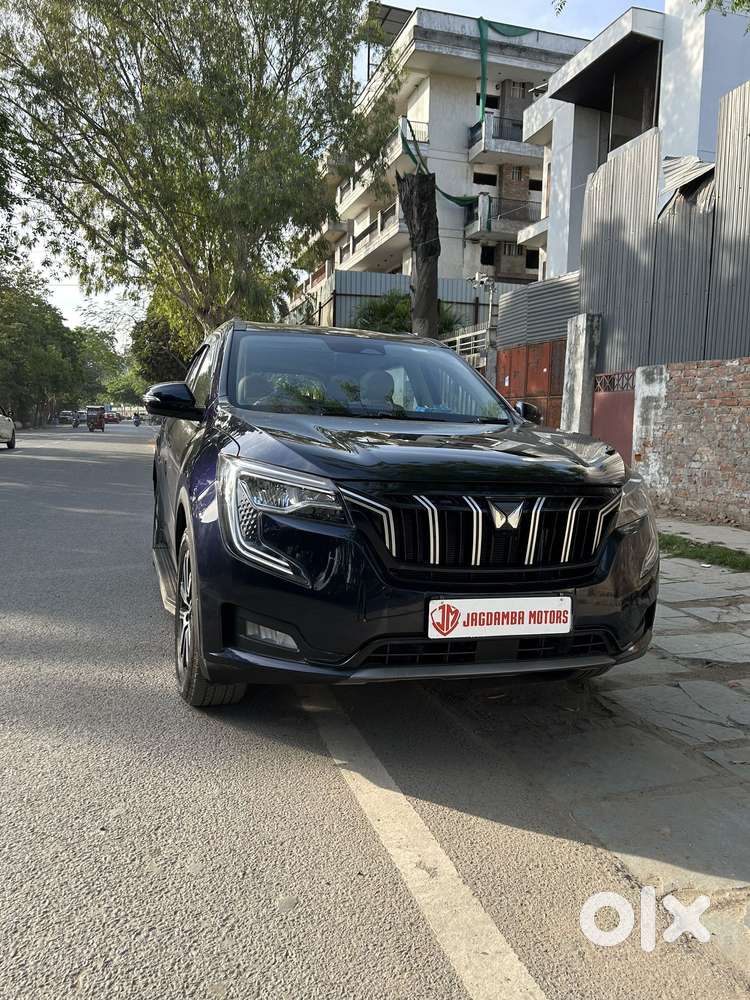Mahindra Xuv700 2.0 Ax 7 Petrol At Str, 2024, Petrol