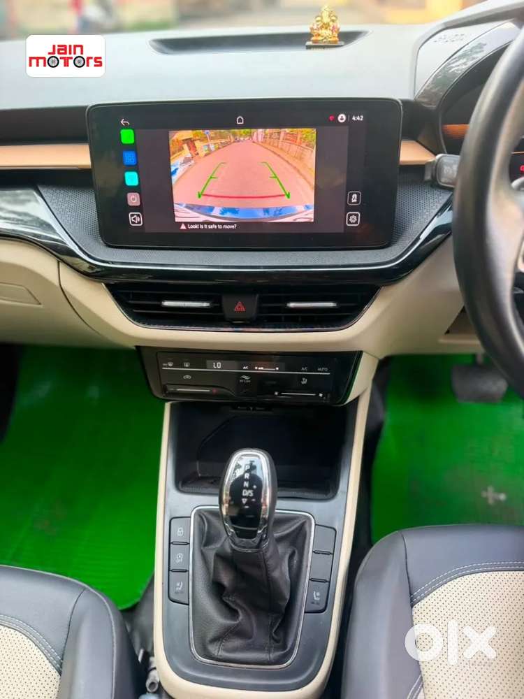 Skoda Slavia, 2025, Petrol