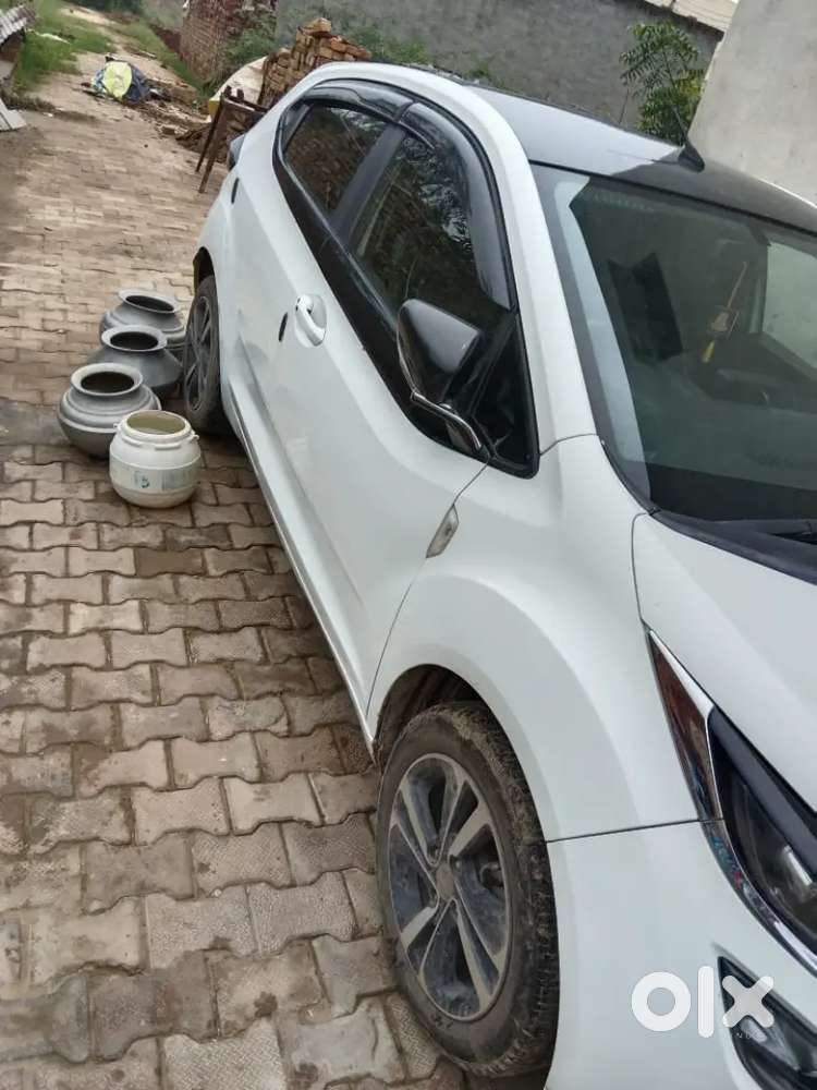 Tata Altroz 2020
