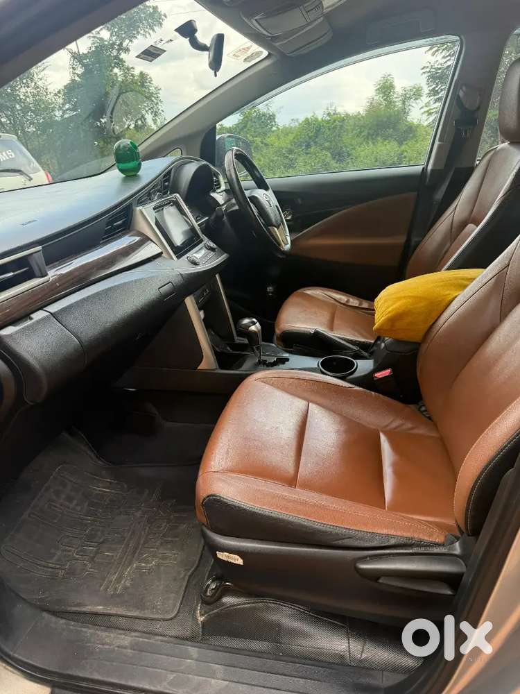 Toyota Innova Crysta Topend Fully Loaded 2.8 Zx 2016 Good Condition