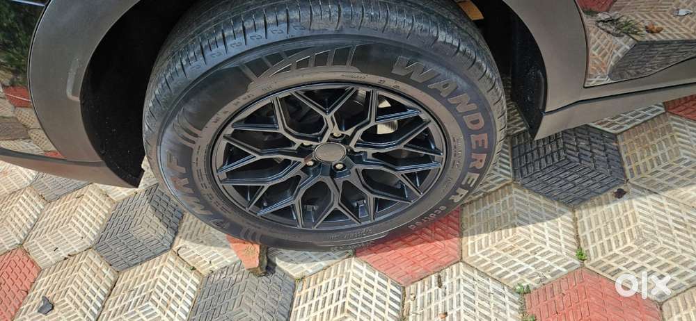 Mahindra Xuv700 2.2 Ax 7 Diesel Mt Str, 2024, Diesel