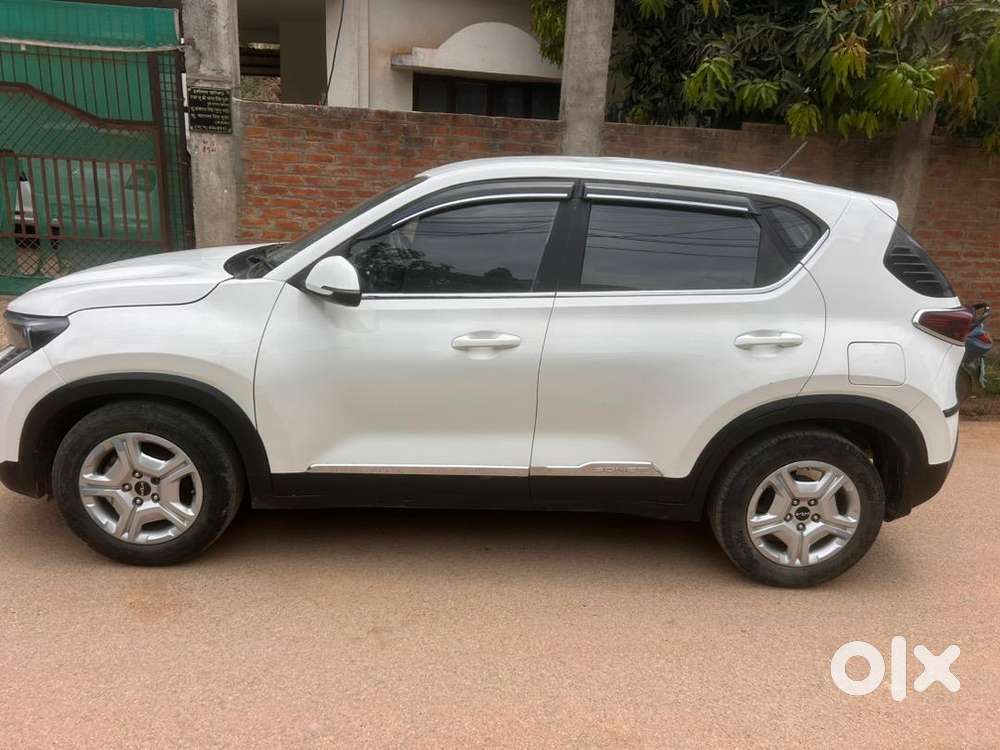Kia Sonet 2023 Petrol Well Maintained