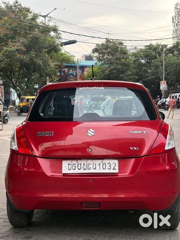 Maruti Suzuki Swift Petrol 2012